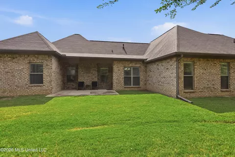 Exterior - 240 Falls Xing, Madison, MS 39110 photo 7 of 7