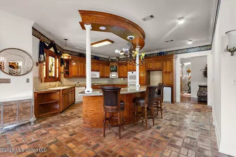 Kitchen - 219 Sunset Cir, Madison, MS 39110 photo 1 of 7