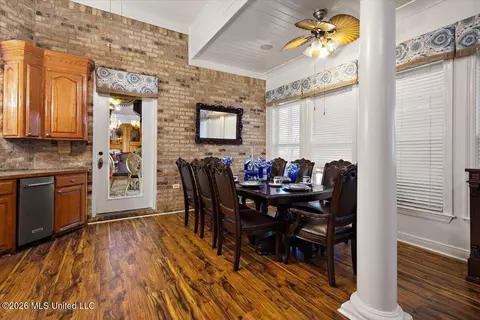Dining - 219 Sunset Cir, Madison, MS 39110 photo 3 of 4