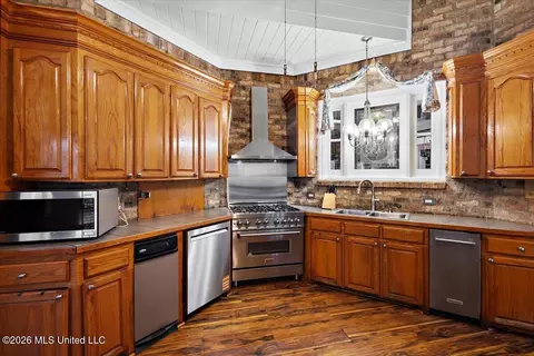 Kitchen - 219 Sunset Cir, Madison, MS 39110 photo 5 of 7