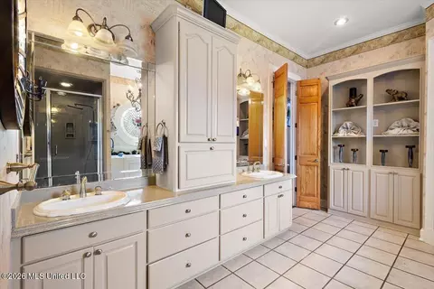 Bath - 219 Sunset Cir, Madison, MS 39110 photo 3 of 4