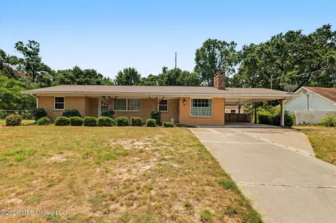 49 30th St, Gulfport, MS 39507
