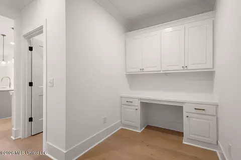 Entry Way - 420 Aurora Cir, Canton, MS 39046 photo 6 of 6