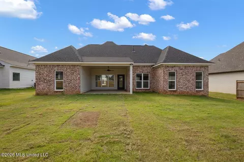 Exterior - 420 Aurora Cir, Canton, MS 39046 photo 4 of 7