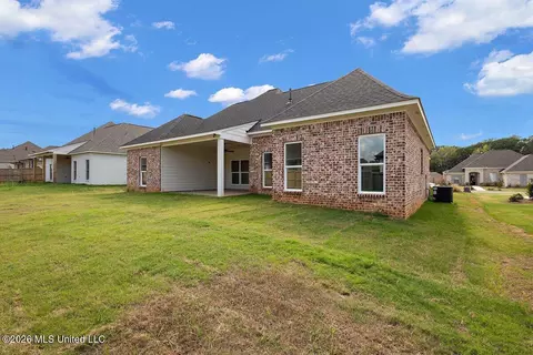 Exterior - 420 Aurora Cir, Canton, MS 39046 photo 6 of 7