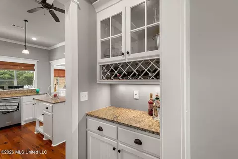 Entry Way - 612 Prosperity Pl, Brandon, MS 39042 photo 4 of 7