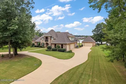 Exterior - 612 Prosperity Pl, Brandon, MS 39042 photo 12 of 12