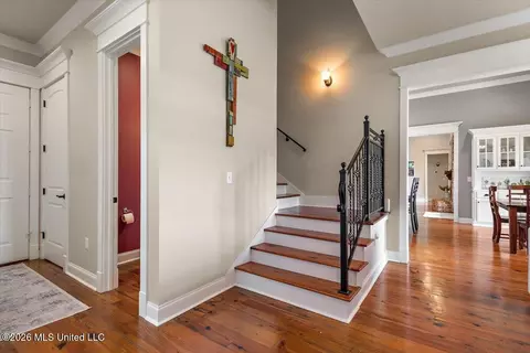 Entry Way - 612 Prosperity Pl, Brandon, MS 39042 photo 6 of 7