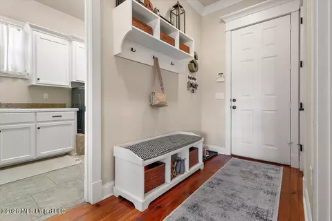 Entry Way - 612 Prosperity Pl, Brandon, MS 39042 photo 7 of 7