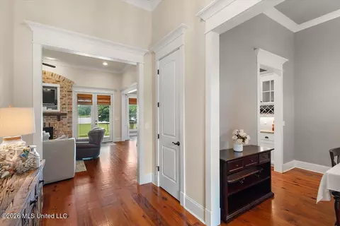 Entry Way - 612 Prosperity Pl, Brandon, MS 39042 photo 2 of 7