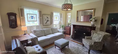 Living - 1055 Manship St, Jackson, MS 39202 photo 1 of 1