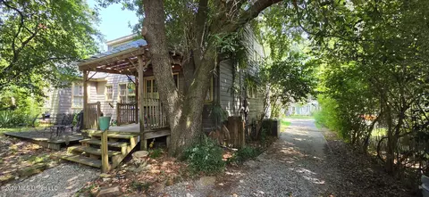 Exterior - 1055 Manship St, Jackson, MS 39202 photo 3 of 3