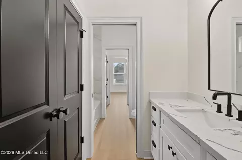 Entry Way - 620 Old Savannah Dr, Long Beach, MS 39560 photo 5 of 5