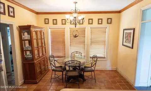 Dining - 2004 Brookstone Pl, Brandon, MS 39042 photo 2 of 4