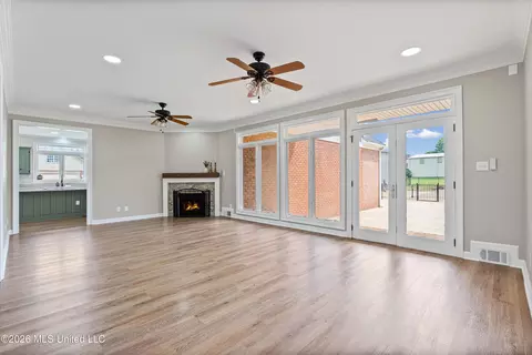 Living - 1890 Green Village Dr, Hernando, MS 38632 photo 1 of 5