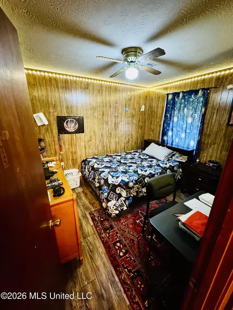 Bedroom - 102 Chatwin St, Kosciusko, MS 39090 photo 2 of 3