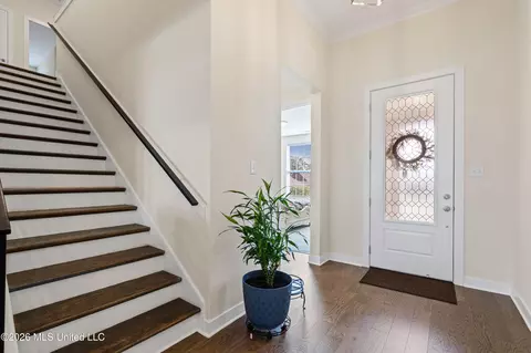 Entry Way - 6763 W Sunrise Loop, Olive Branch, MS 38654 photo 1 of 2