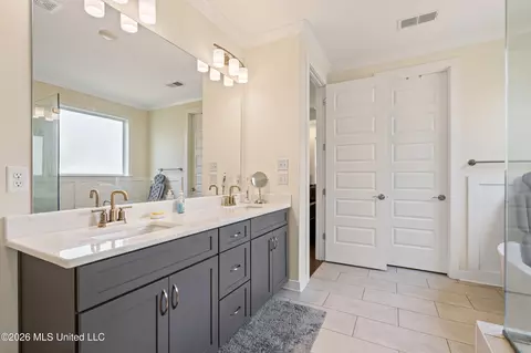 Bath - 6763 W Sunrise Loop, Olive Branch, MS 38654 photo 3 of 4