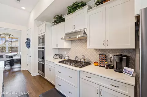 Kitchen - 6763 W Sunrise Loop, Olive Branch, MS 38654 photo 3 of 3