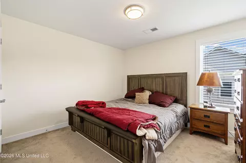 Bedroom - 6763 W Sunrise Loop, Olive Branch, MS 38654 photo 5 of 6