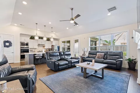 Other - 6763 W Sunrise Loop, Olive Branch, MS 38654 photo 3 of 11