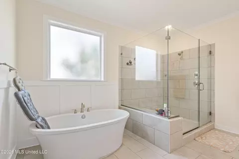 Bath - 6763 W Sunrise Loop, Olive Branch, MS 38654 photo 2 of 4