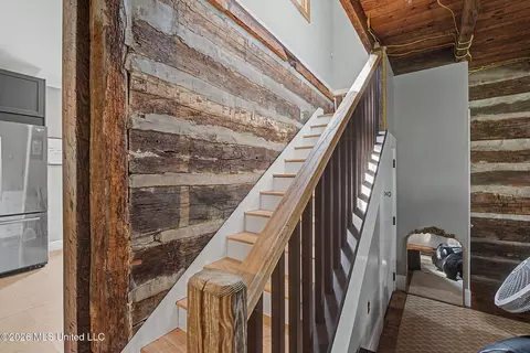 Entry Way - 8911 W Commerce St, Hernando, MS 38632 photo 1 of 8