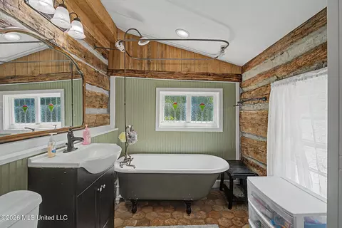 Bath - 8911 W Commerce St, Hernando, MS 38632 photo 1 of 7