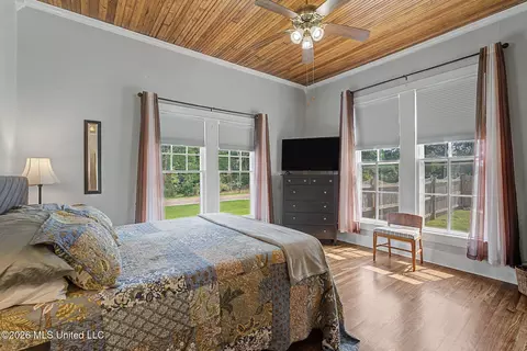 Bedroom - 8911 W Commerce St, Hernando, MS 38632 photo 7 of 7