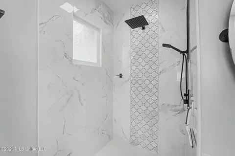Bath - 8911 W Commerce St, Hernando, MS 38632 photo 5 of 7