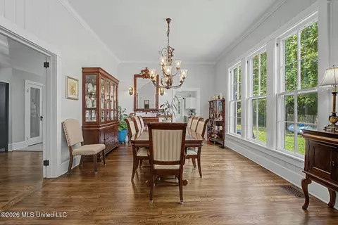 Dining - 8911 W Commerce St, Hernando, MS 38632 photo 4 of 4