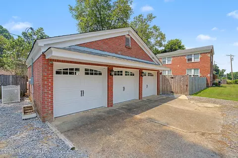 Other - 8911 W Commerce St, Hernando, MS 38632 photo 2 of 23