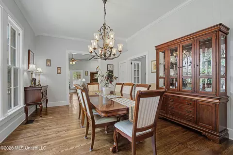 Dining - 8911 W Commerce St, Hernando, MS 38632 photo 3 of 4