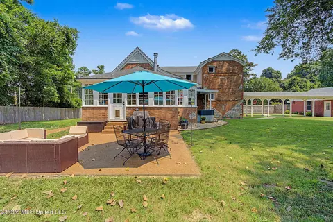 Exterior - 8911 W Commerce St, Hernando, MS 38632 photo 26 of 31
