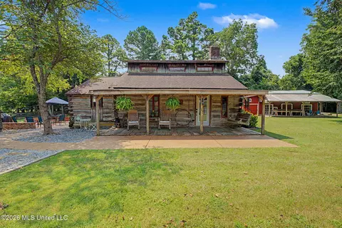 Exterior - 8911 W Commerce St, Hernando, MS 38632 photo 19 of 31