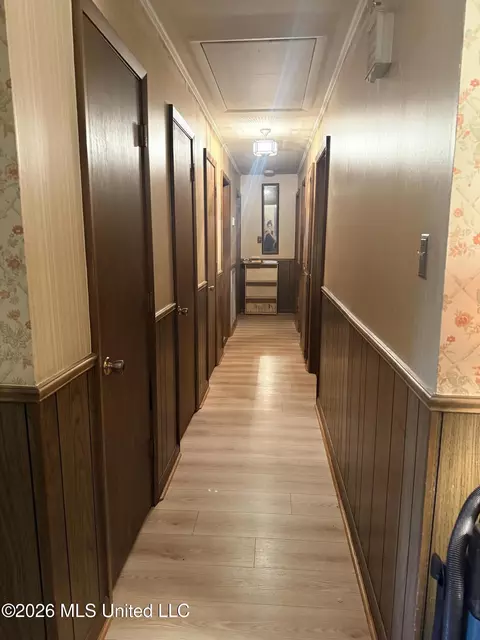 Entry Way - 513 Charles St, Brookhaven, MS 39601 photo 3 of 3