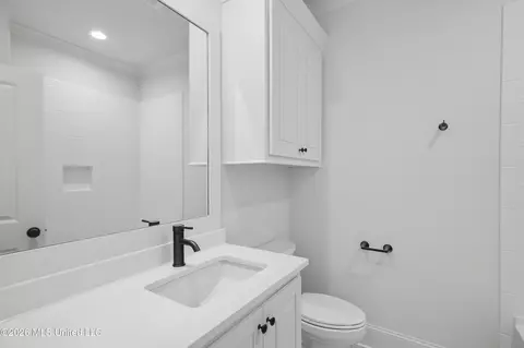 Bath - 109 Millbridge Dr, Madison, MS 39110 photo 2 of 2