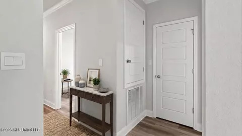 Entry Way - 572 Edenberg Bnd, Pearl, MS 39208 photo 5 of 8
