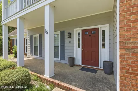 Exterior - 15 S Crownpointe Dr, Jackson, MS 39211 photo 2 of 10