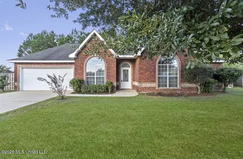 2933 Village Cir, Ocean Springs, MS 39564