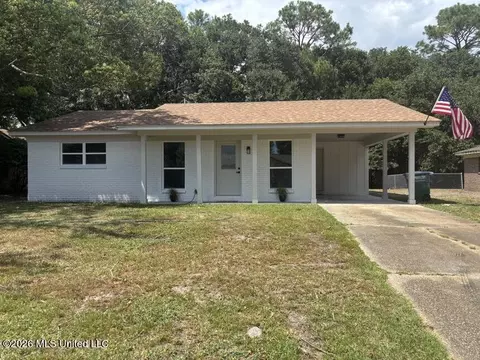 4219 Martha Ct, Pascagoula, MS 39581