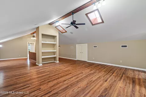 Entry Way - 7912 Us 98 # -A, Summit, MS 39666 photo 4 of 5