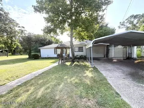 2524 Kelly Ave, Gulfport, MS 39501