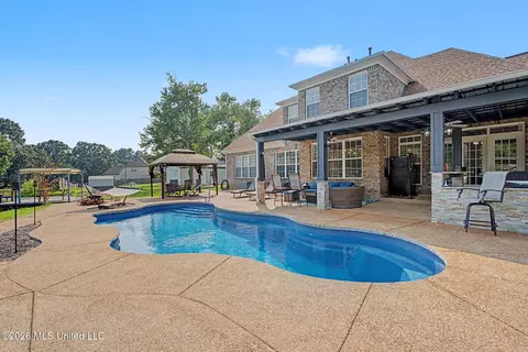 Exterior - 3169 Bridge Moore Dr, Nesbit, MS 38651 photo 7 of 10