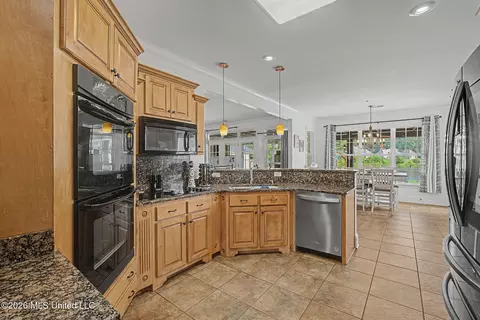Kitchen - 3169 Bridge Moore Dr, Nesbit, MS 38651 photo 3 of 3