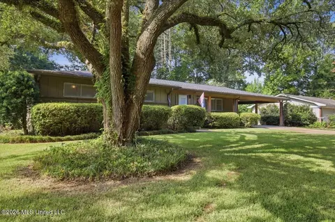 Exterior - 119 Pimlico Pl, Jackson, MS 39211 photo 1 of 10