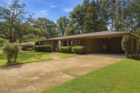 Exterior - 119 Pimlico Pl, Jackson, MS 39211 photo 3 of 10
