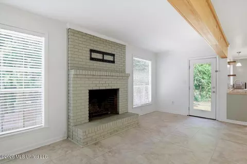 Living - 119 Pimlico Pl, Jackson, MS 39211 photo 5 of 9