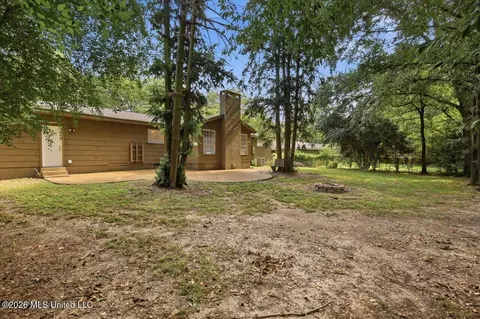 Exterior - 119 Pimlico Pl, Jackson, MS 39211 photo 7 of 10