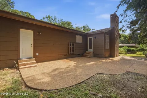 Exterior - 119 Pimlico Pl, Jackson, MS 39211 photo 5 of 10